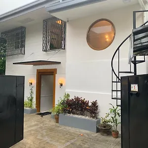 Hotel Courtyard ***